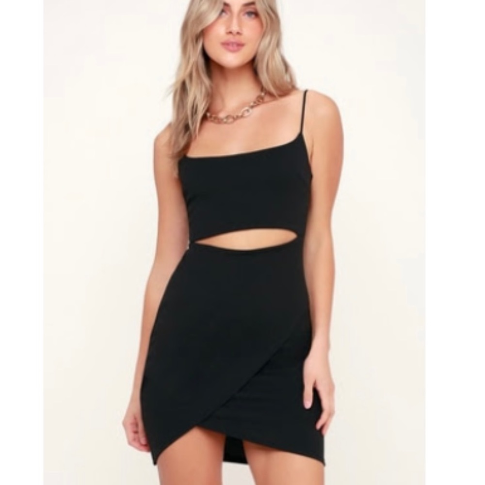 Lulu’s On the town cutout black dress, bodycon S